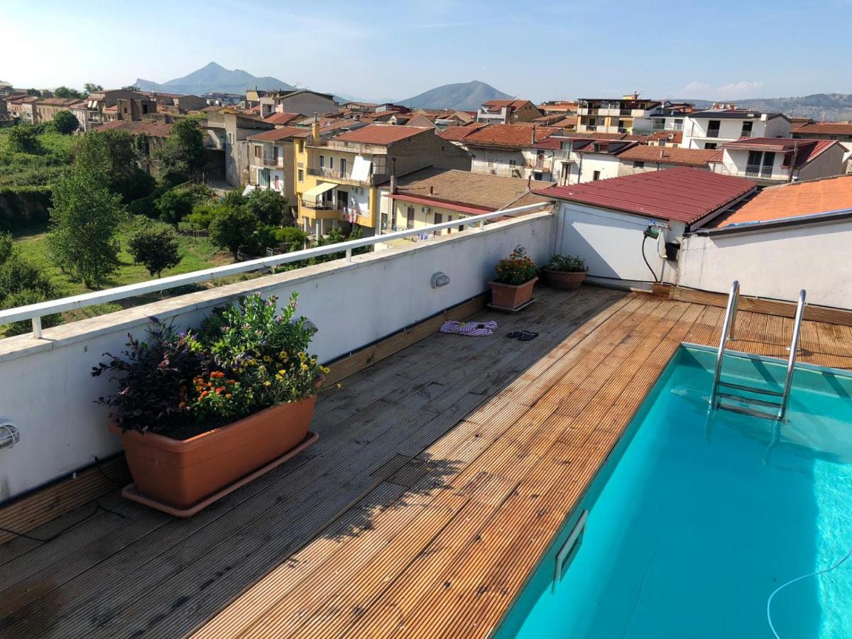 Apartamento Amala, Luxury Pool Loft San Nicola La Strada Exterior foto